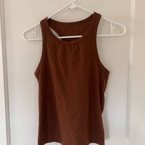 Lululemon’s high neck align top